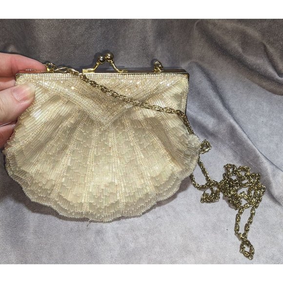 La Regale Vintage Glass Beaded Clam Evening Bag - Picture 2 of 10